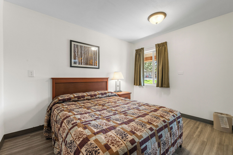 Bedroom 2, White River Inn, Rio Blanco