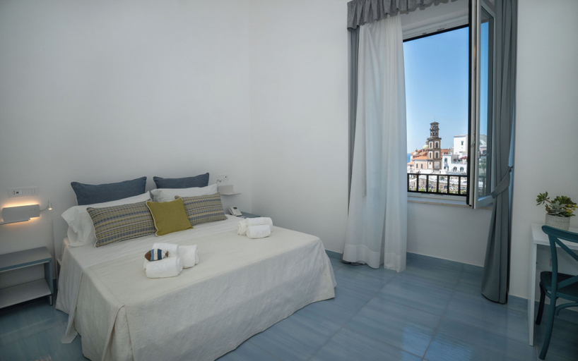Bedroom 5, Core Amalfitano City Suites, Salerno