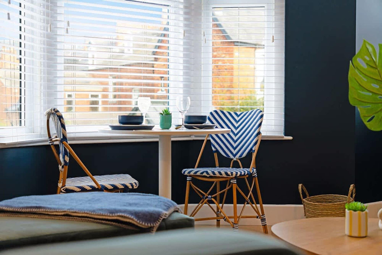 Room 5, High-spec Hartlepool 3BR Apartment Sleeps 5 by Stay With Us, Hartlepool