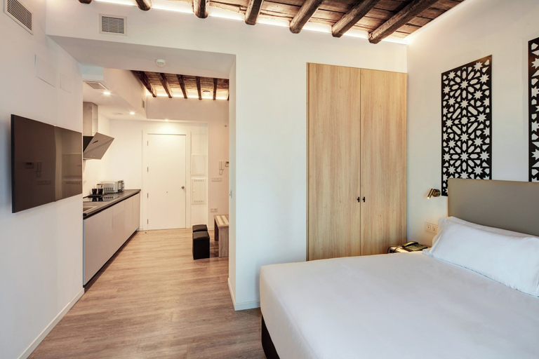 Bedroom 4, Sercotel Granada Suites, Granada