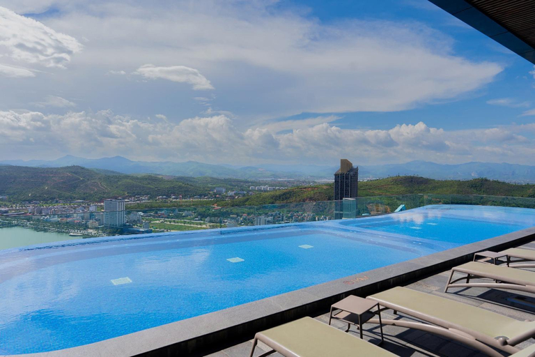 Sport & Beauty 2, A La Carte Ha long Bay Apartment JUNHOME, Hạ Long