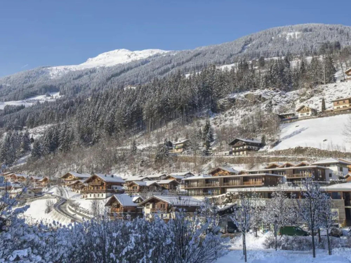View from property 5, Zirbenholz Alpine Maisonette Stay, Zell am See