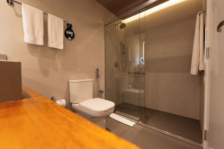Bathroom 5, Hotel Deville Prime Porto Alegre, Porto Alegre