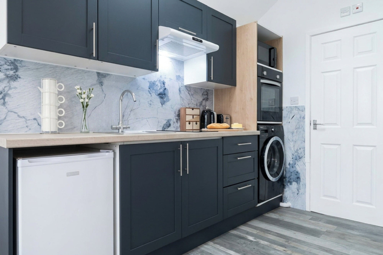 Private kitchen 2, Cosy One-bedroom in Birchgrove, Cardiff, Cardiff