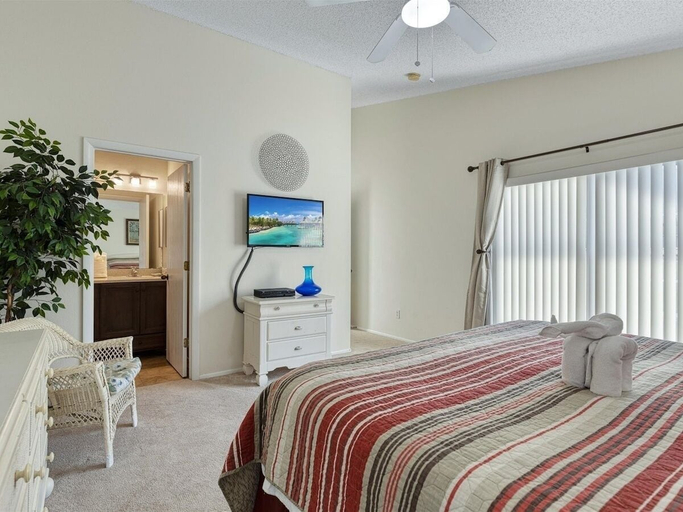 Room 4, Villa Minutes From Disney 4bd 3bt Private Pool & Games 4 Bedroom Home, Polk