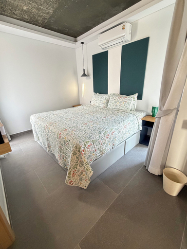 Room 2, Ozonicia Mai Khao Phuket Yacht Haven