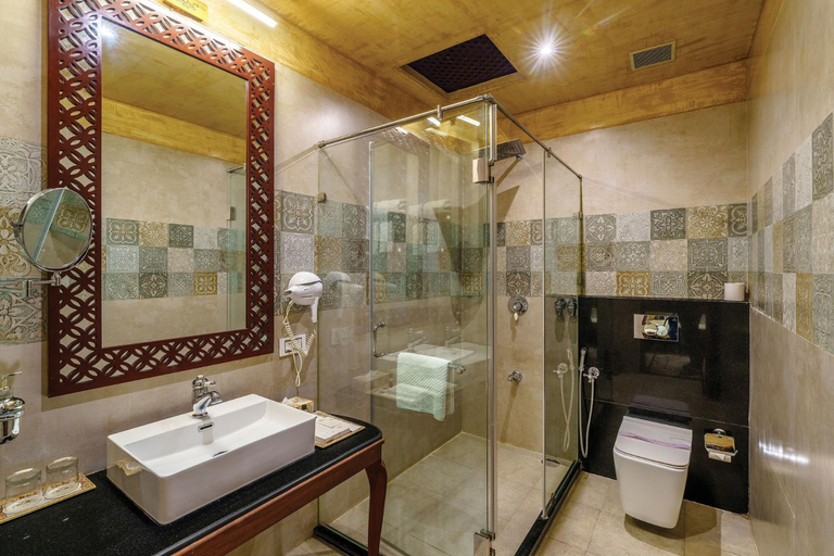 Bathroom 5, R Chandra Palace, Jaipur