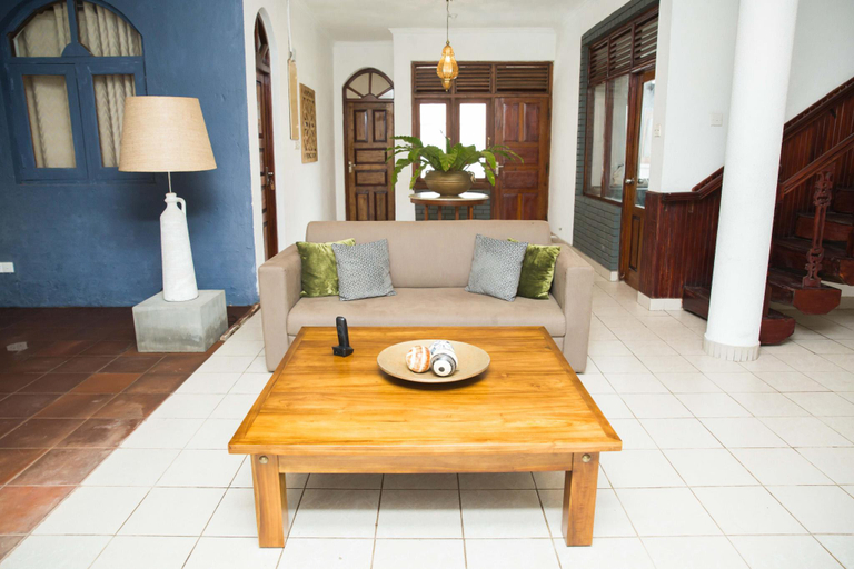 Public Area 2, Marine Six Hotel, Thimbirigasyaya