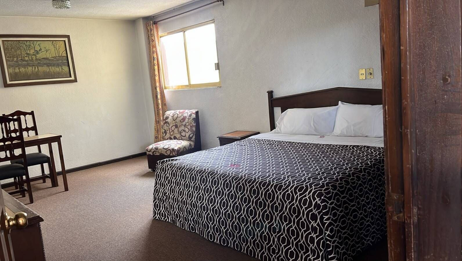 Room 2, Hotel Plaza Sahagún, Tlanalapa