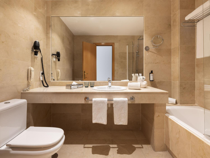 Bathroom 4, Hotel Málaga Alameda Centro, Affiliated by Melia, Málaga