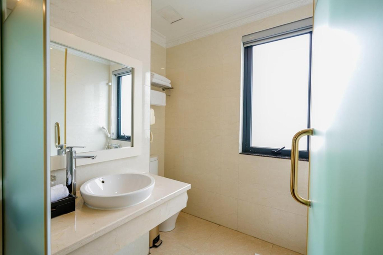 Bathroom 4, GM International Hotel & Apartment, Hải An