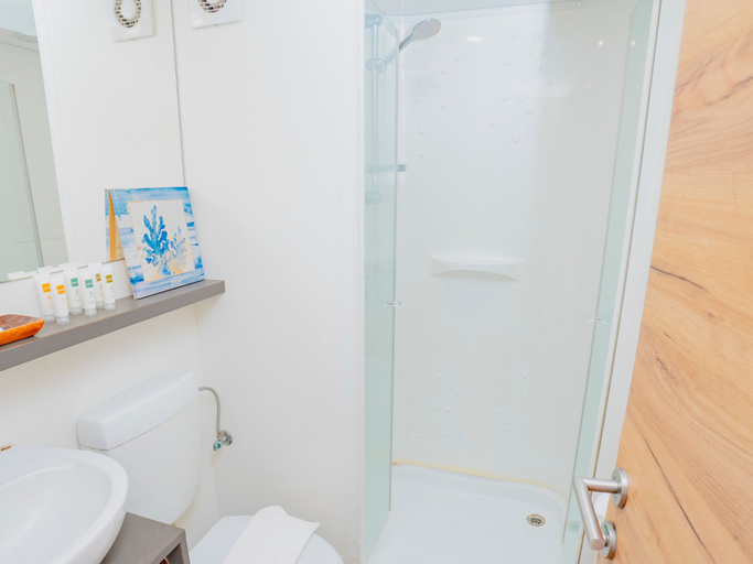 Bathroom 5, The Park - Silang, Silang