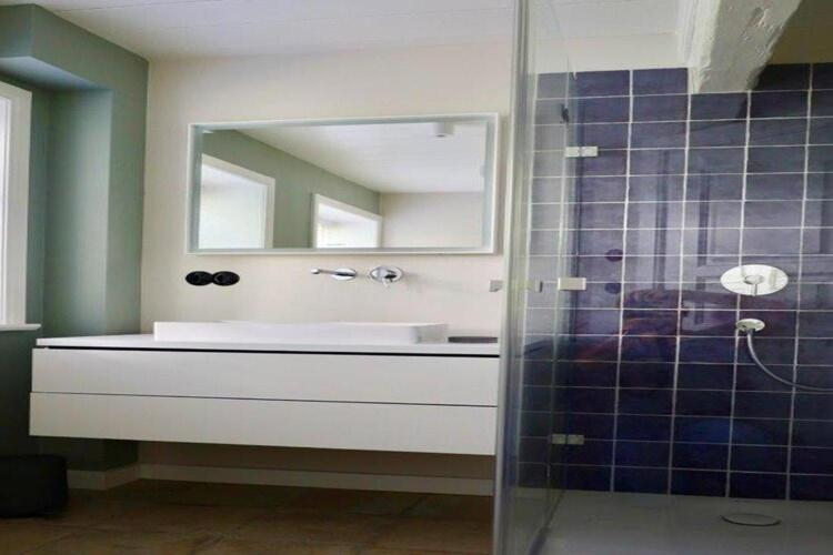 Bathroom 3, Kapteins Huus Apartment for 4 Personen in Nieblum, Nordfriesland