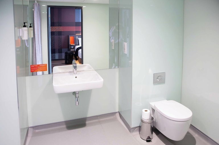 Bathroom 4, easyHotel Paris Nord Aubervilliers, Seine-Saint-Denis