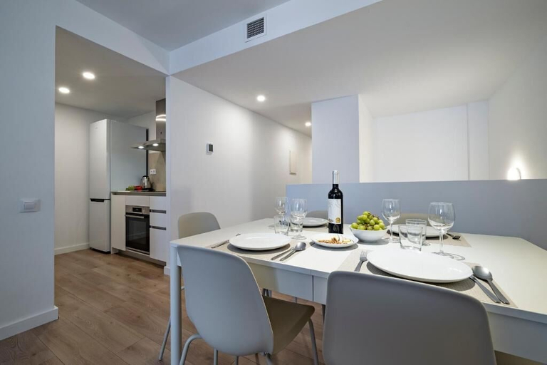 Dining, Teatre Aparthotel Habitat Apartments, Barcelona