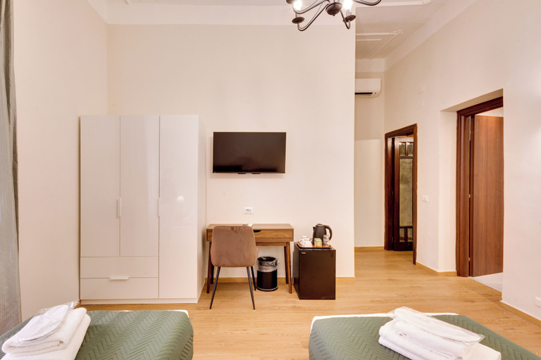 Room 4, Domus Palermo, Roma