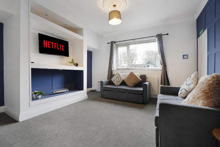 3, Work Friendly 3 Bed House with Sofa Beds Sleeps 7, Durham