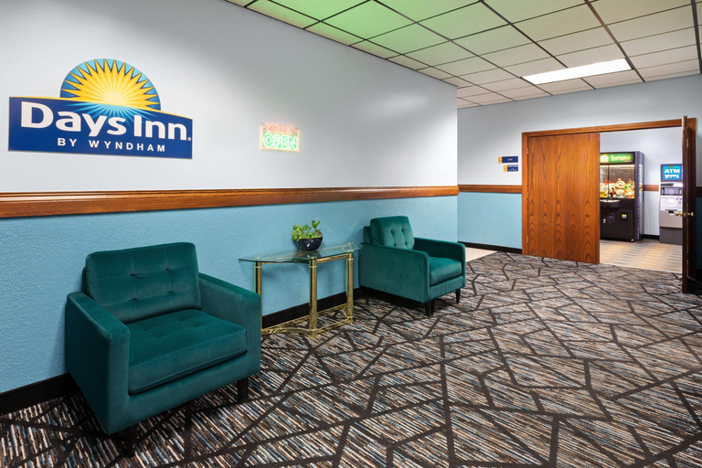 Public Area 3, Days Inn by Wyndham Bad Axe, Huron