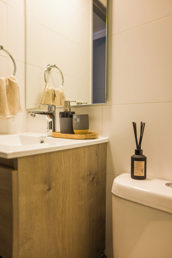 Bathroom 2, Cozy Nunoa Apt for 2 with Balcony Views, Cordillera