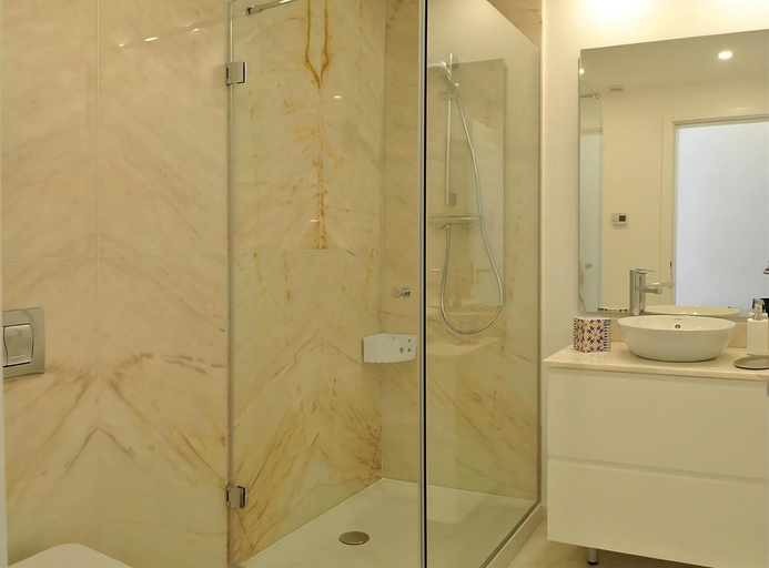 Bathroom, Alfama Prime II by Homing, Lisbon