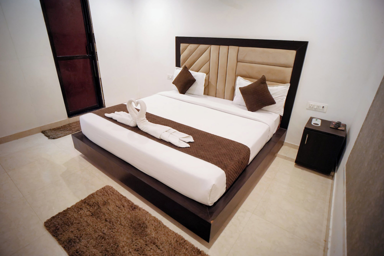 Bedroom 2, The Nines Hotel & Restro, Nainital
