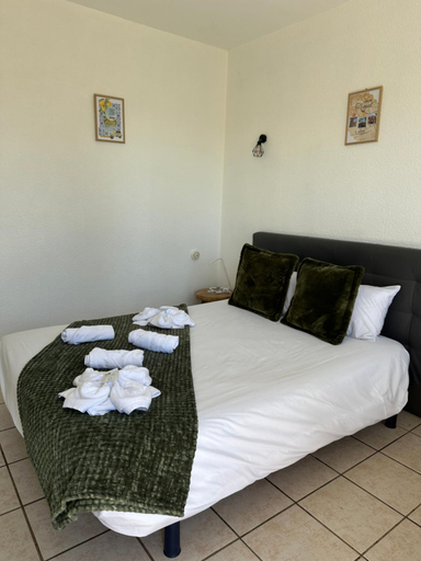 Bedroom 2, Hotel La Casera, Haute-Garonne