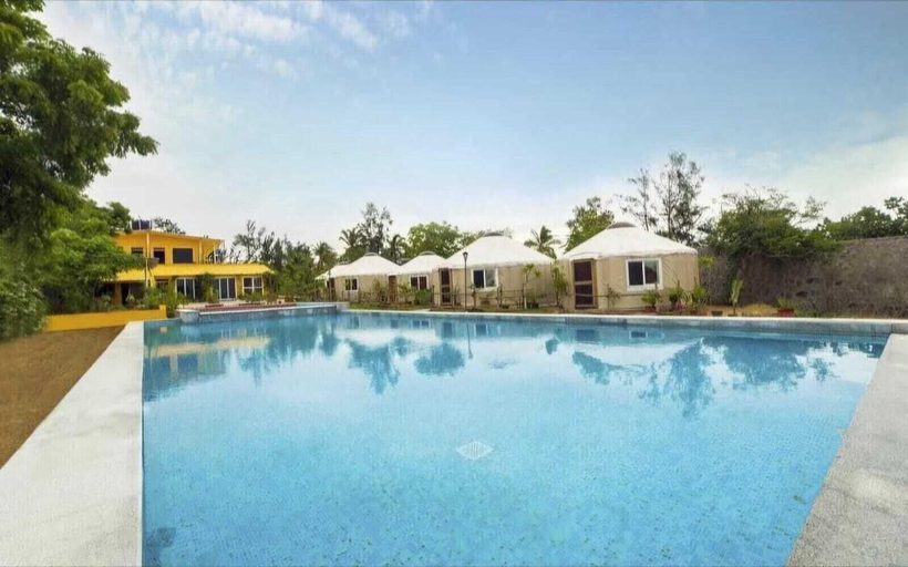 Pool 4, Bougainville By The Sea, Kancheepuram