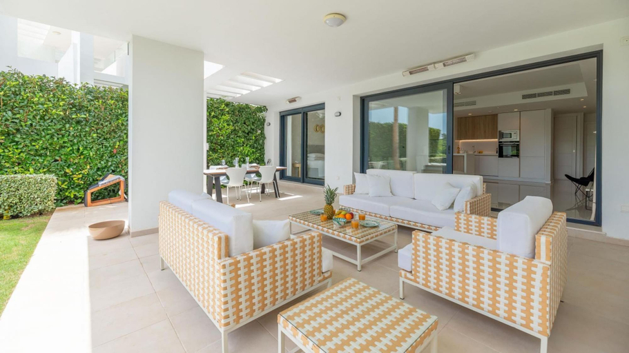 Room 5, Amazing Ultra Modern Oasis In Atalaya, Málaga