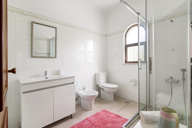 Bathroom 4, Casa da Oliveira, Loulé