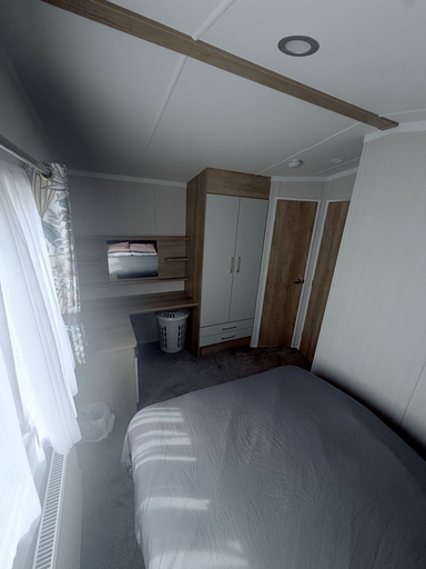 Room 5, Coastfields 8 Berth Holiday Home, Lincolnshire