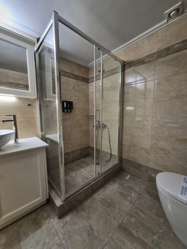 Bathroom 3, Acropolis Museum Grand Mansion, Attica
