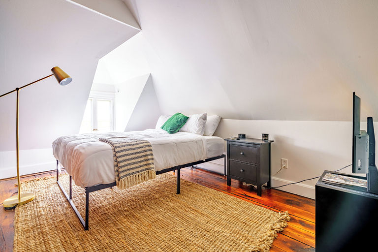 Bedroom 3, Jungle House Luxury Stays - Downtown Columbus & Short North, Franklin
