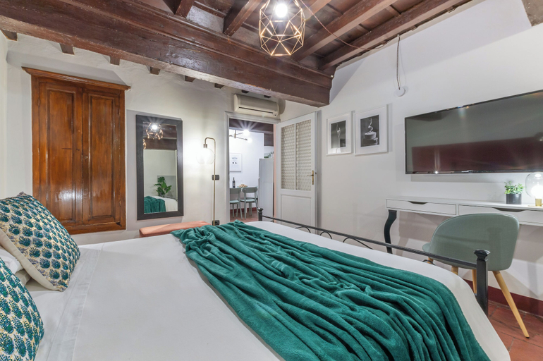 Bedroom 2, Wine Apartments Florence Ciliegiolo, Florence