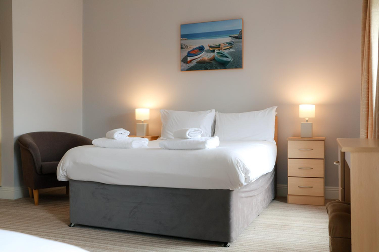 2, Town Square Holiday Homes