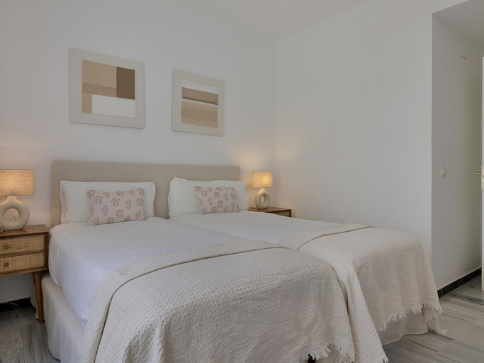 Room 3, 2 Dormitorios en Medina Garden Ref 711, Málaga