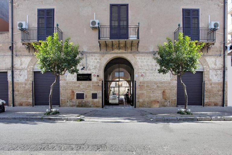 Exterior & Views 2, Palazzo Corselli b&b, Palermo