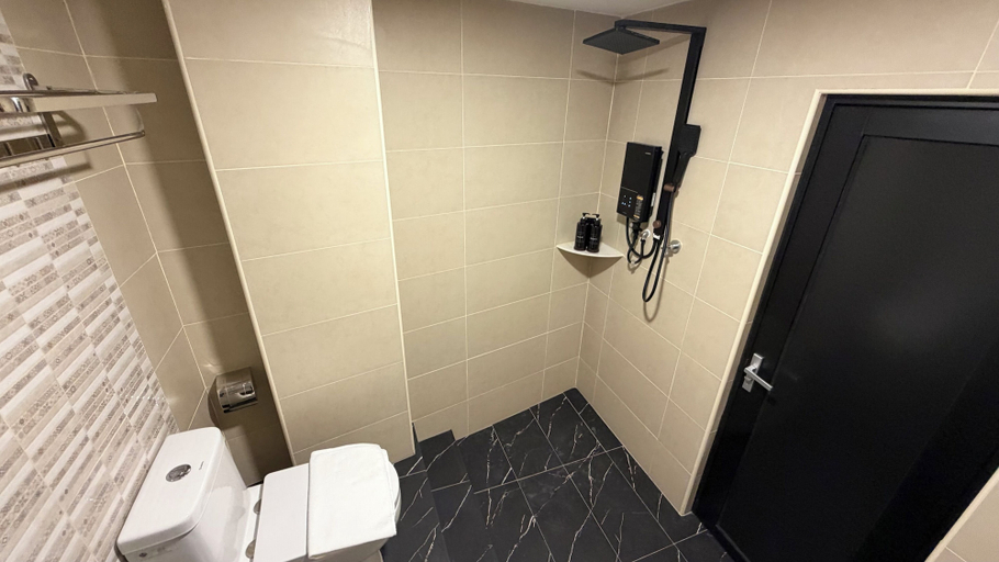 Bathroom 4, S Empire Hotel, Sepang