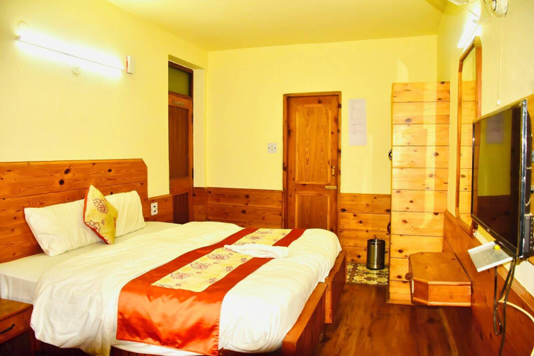 Bedroom 3, Hotel Nirmal Chhaya, Kullu