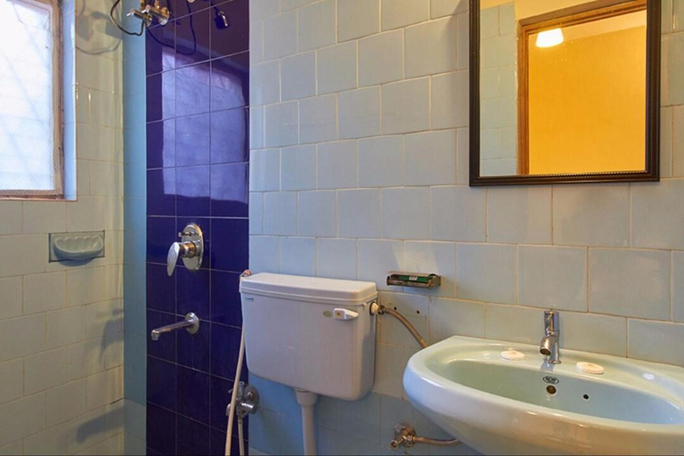 Bathroom 5, Dona Julia Beach Resort, North Goa