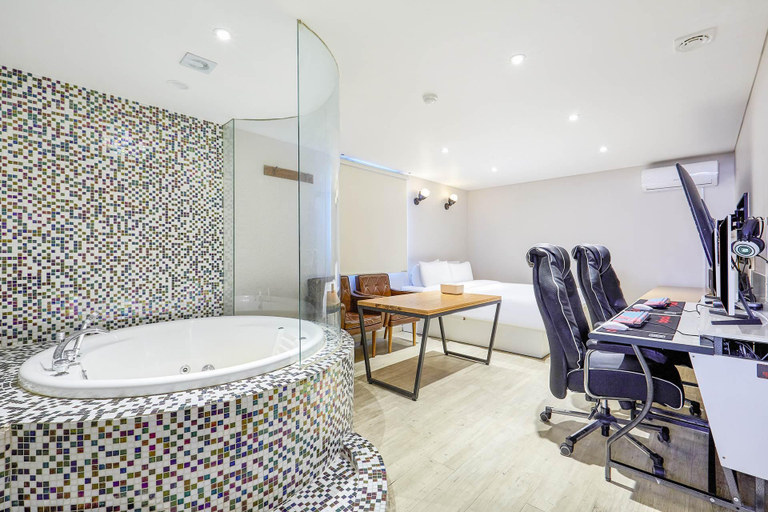 Bathroom 3, L'ARIA HOTEL, Suwon