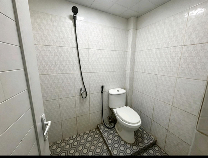 Bathroom 3, Hotel O 889 Syariah Banda Aceh, Banda Aceh