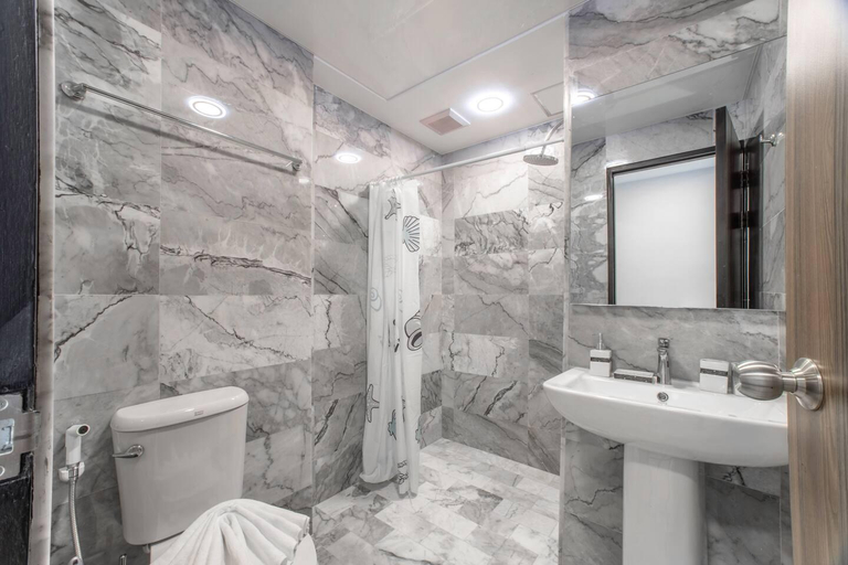 Bathroom 3, KAI Condo 1BR Pool View NBC Nai Harn, Phuket Island