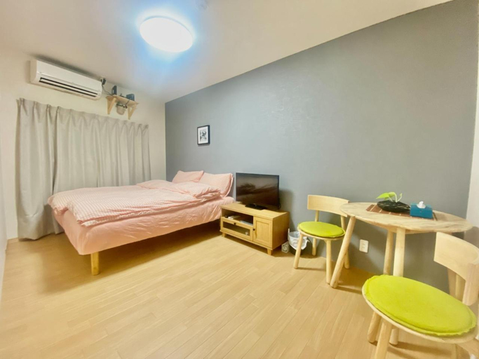 Bedroom 5, 関空直通、アクセス便利、通天閣近く、林林の民宿9119, Osaka