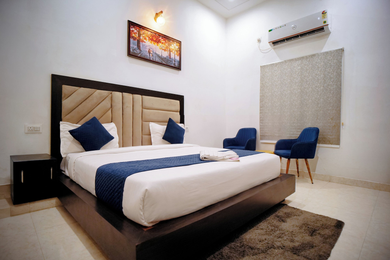 Bedroom 2, The Nines Hotel & Restro, Nainital