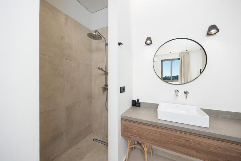 Bathroom 4, Kira's Lovely Villa Massari, South Aegean