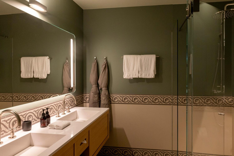 Bathroom 5, Cresta Palace, Maloja