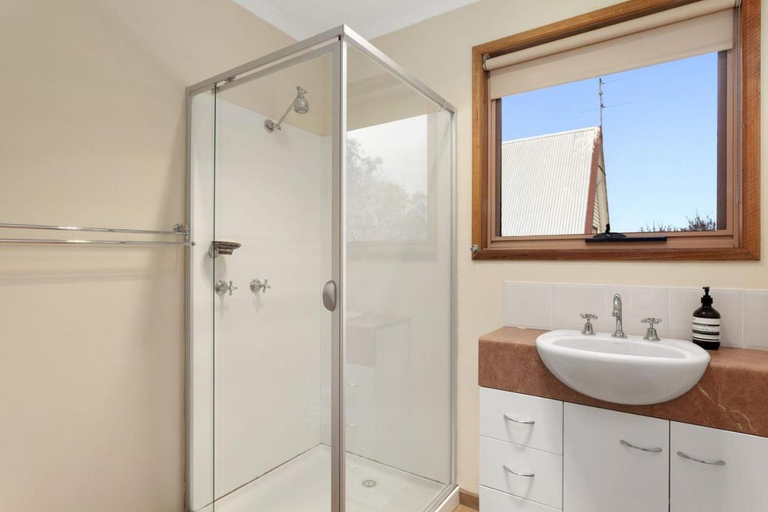 Bathroom, Magnolia, Colac-Otway - South
