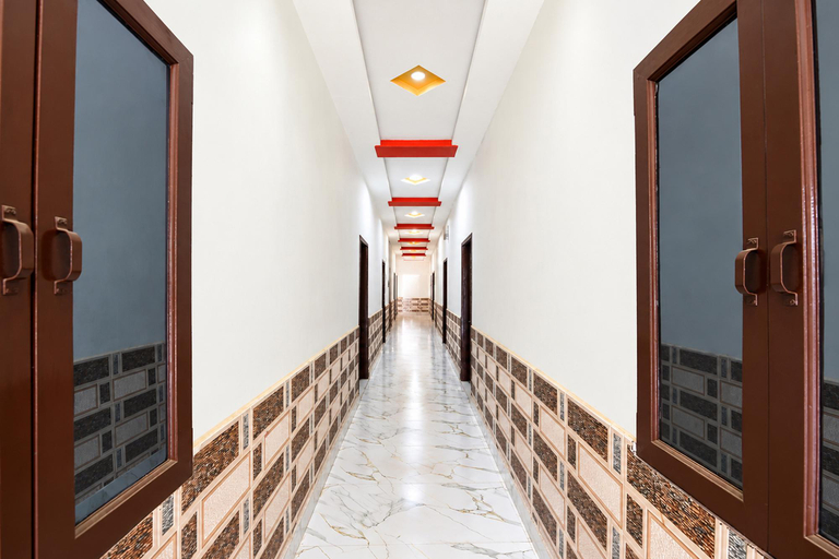 Lobby 2, Fabhotel Vrindavan Dham, Mathura
