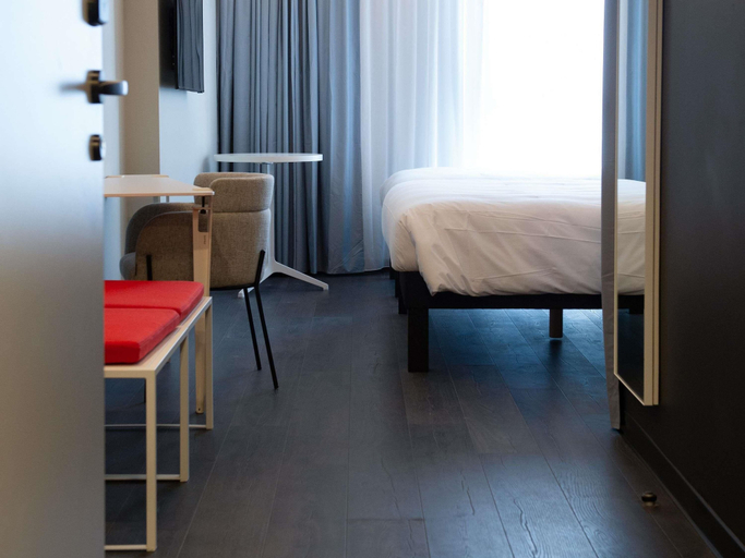Bedroom 2, ibis Montlhery Paris Sud, Essonne