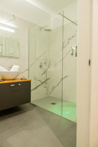 Bathroom 3, Hotel Virgilio, Trento